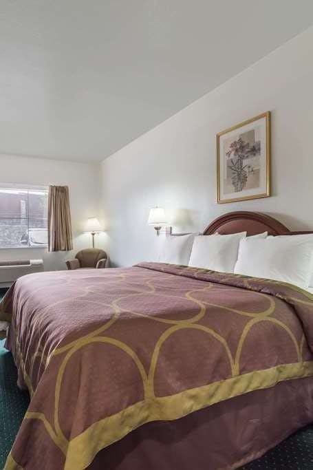 Hotel Super 8 Weatherford photo 2