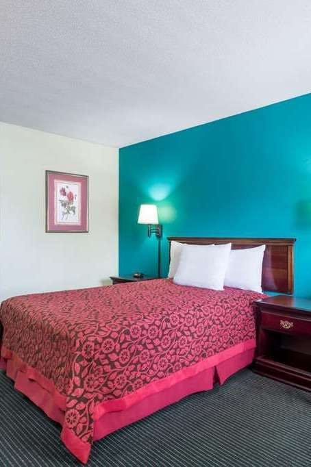 Hotel Days Inn by Wyndham Marianna photo 1