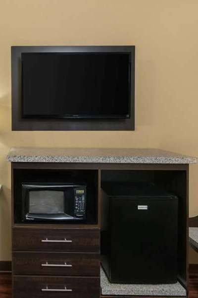 Hotel Super 8 by Wyndham Raleigh North East photo 4