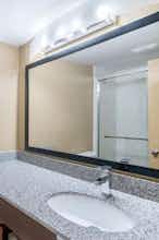 Hotel Super 8 Raleigh NE photo 5