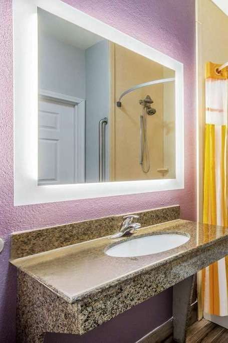 Hotel La Quinta Inn & Suites by Wyndham Gainesville photo 5