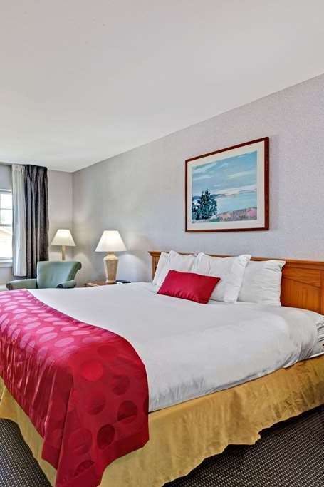 Hotel Ramada by Wyndham Saco/Old Orchard Beach Area photo 2