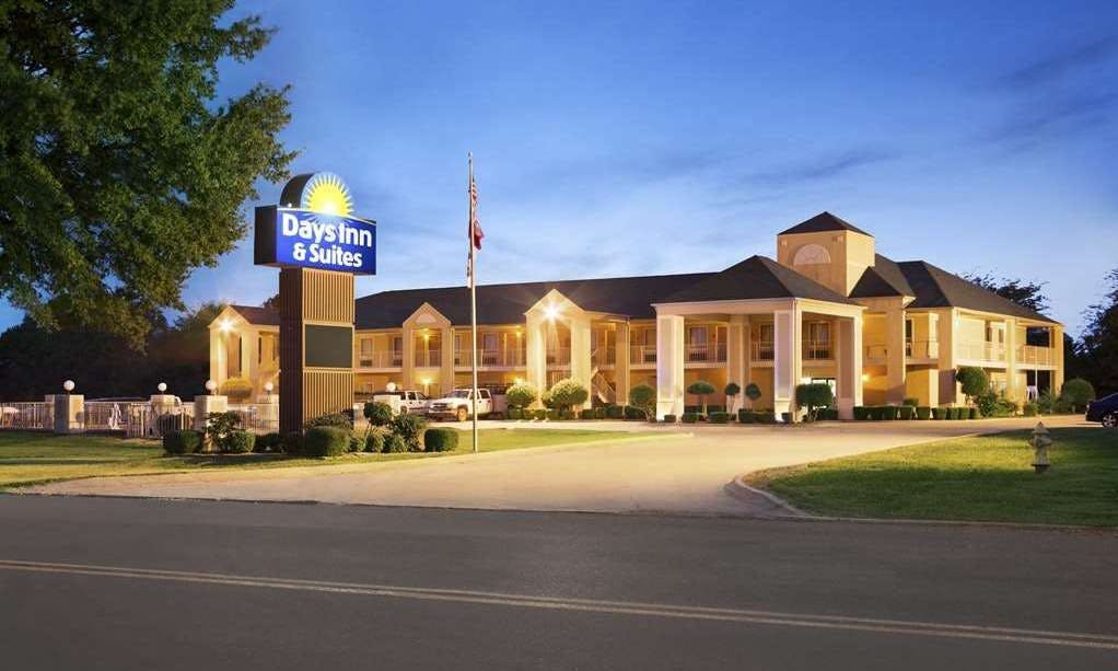 Days Inn & Suites by Wyndham Stuttgart