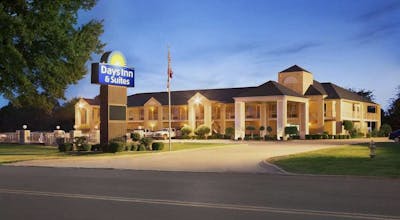 Days Inn & Suites by Wyndham Stuttgart