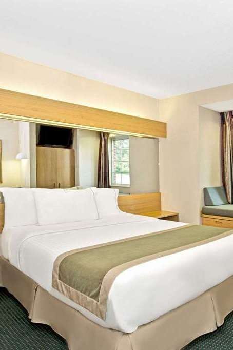 Hotel Microtel Inn & Suites by Wyndham Raleigh Durham Airport photo 1