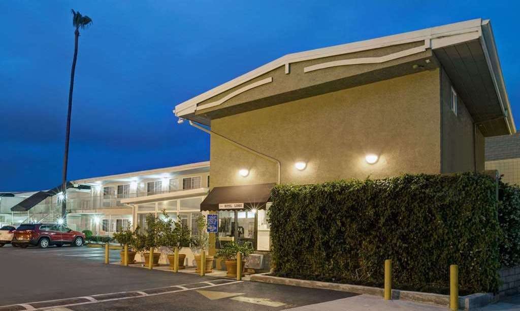 Super 8 by Wyndham Culver