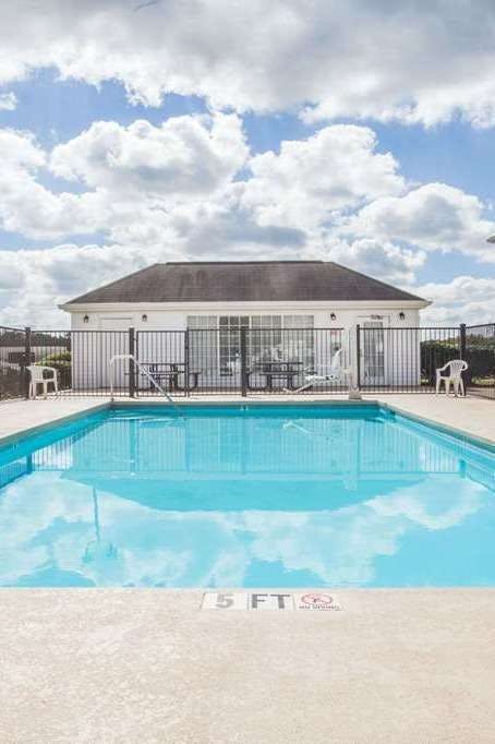 Hotel Baymont by Wyndham Hickory photo 3