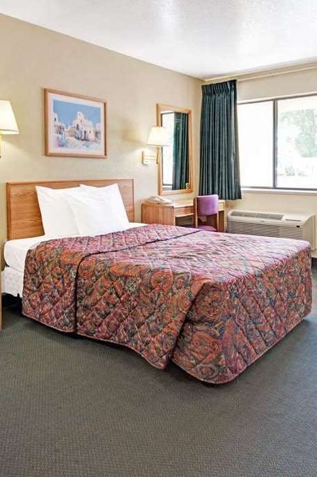 Hotel Days Inn by Wyndham Espanola photo 1