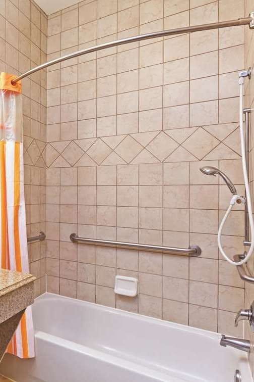 Hotel La Quinta Inn & Suites by Wyndham Granbury photo 4