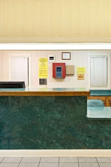 Hotel Super 8 by Wyndham Covington photo 5