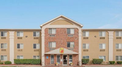 Super 8 by Wyndham College Station