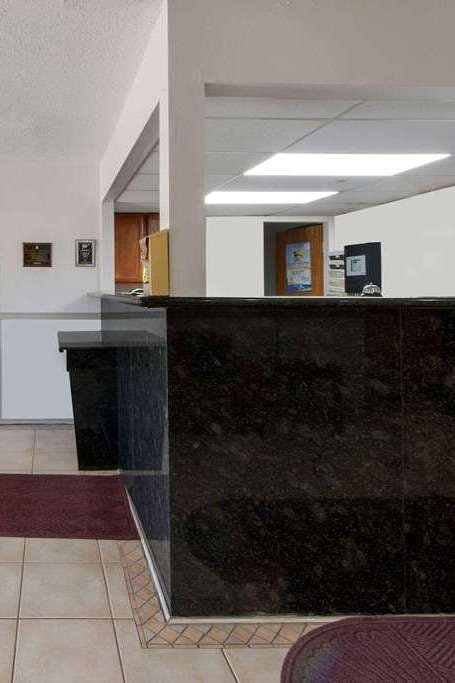 Hotel Super 8 by Wyndham College Station photo 5