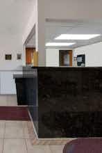 Hotel Super 8 by Wyndham College Station photo 5