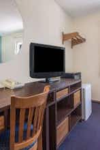 Hotel Super 8 by Wyndham College Station photo 3