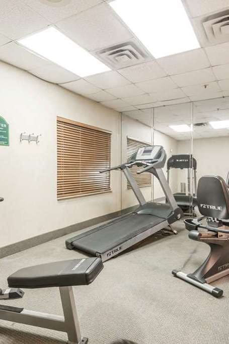 Hotel Wingate by Wyndham DFW / North Irving photo 3