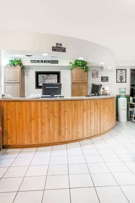 Hotel Super 8 by Wyndham Ogallala photo 3