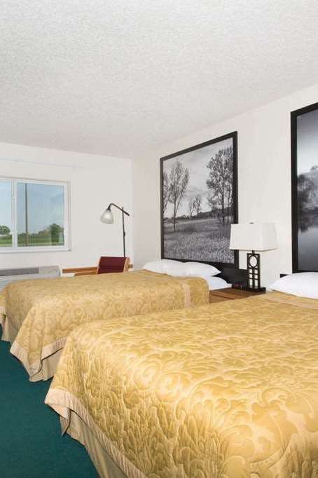Hotel Super 8 by Wyndham Ogallala photo 2