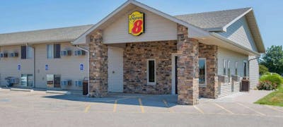 Super 8 Kearney NE