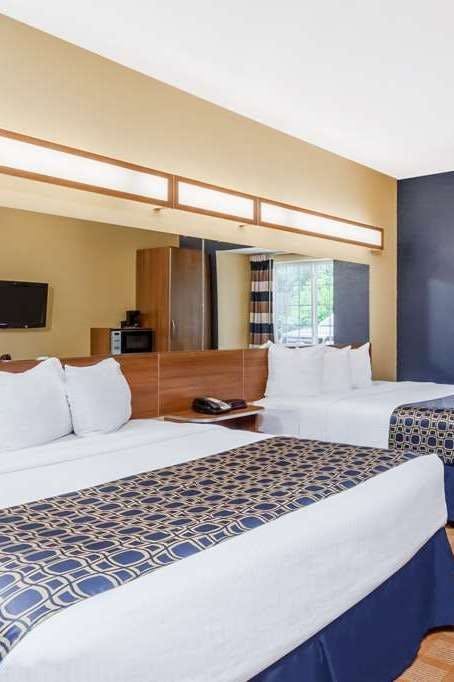 Hotel Microtel Inn & Suites by Wyndham Dickson City/Scranton photo 2