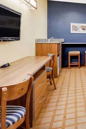 Hotel Microtel Inn & Suites by Wyndham Dickson City/Scranton photo 3