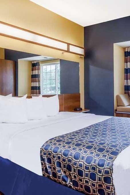 Hotel Microtel Inn & Suites by Wyndham Dickson City/Scranton photo 1