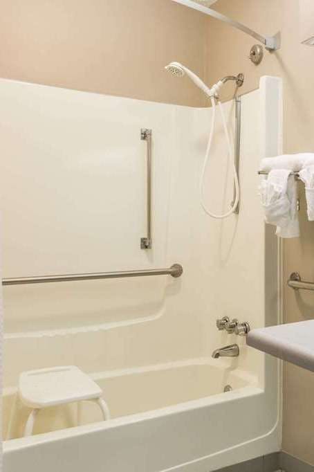 Hotel Super 8 by Wyndham Commerce photo 4