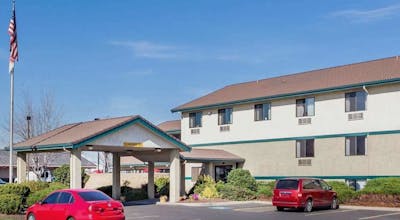 Super 8 by Wyndham Union Gap Yakima Area