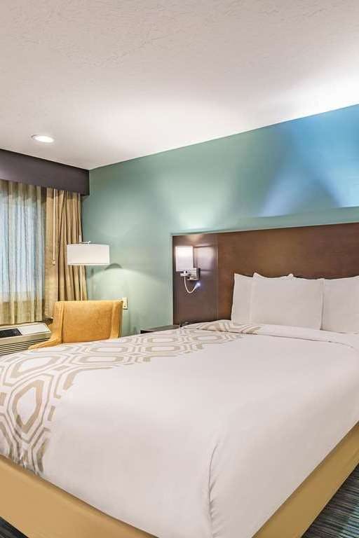 Hotel La Quinta Inn Ste SFO AP West photo 1