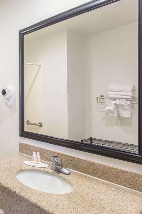 Hotel Days Inn by Wyndham Tucson Airport photo 4