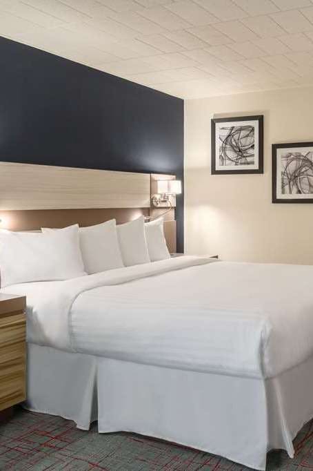 Hotel Ramada by Wyndham Indiana photo 1