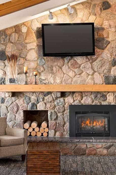 Hotel AmericInn by Wyndham Bemidji photo 4