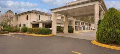 Super 8 Lancaster