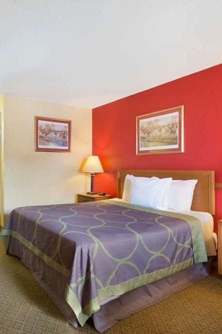 Hotel Super 8 by Wyndham Lancaster photo 1