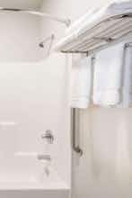 Hotel Microtel Inn & Suites by Wyndham Sweetwater photo 3