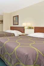 Hotel Super 8 Windsor photo 2