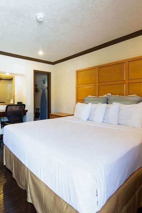 Hotel Travelodge by Wyndham Merced Yosemite photo 1