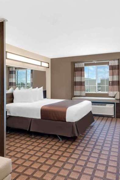Hotel Microtel Inn & Suites by Wyndham Midland photo 1