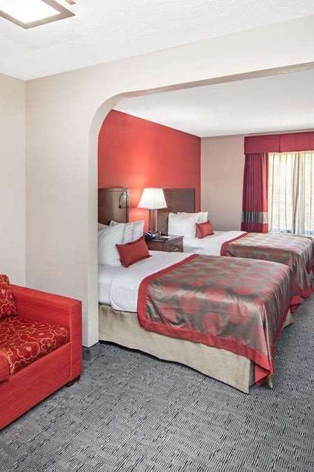 Hotel Ramada by Wyndham Alpharetta/Atlanta North photo 2