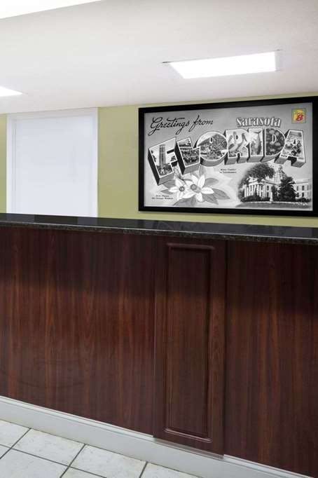 Hotel Super 8 by Wyndham Sarasota Near Siesta Key photo 4