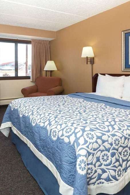 Hotel Days Inn by Wyndham Fort Collins photo 1