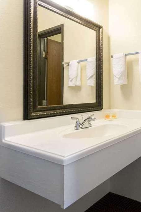 Hotel Days Inn by Wyndham Fort Collins photo 3