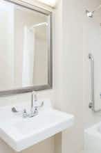 Hotel Baymont I S Peoria photo 4