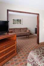 Hotel Baymont I S Peoria photo 3