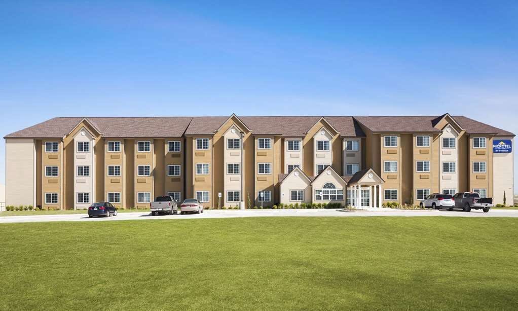 Microtel Inn & Suites by Wyndham Pleasanton