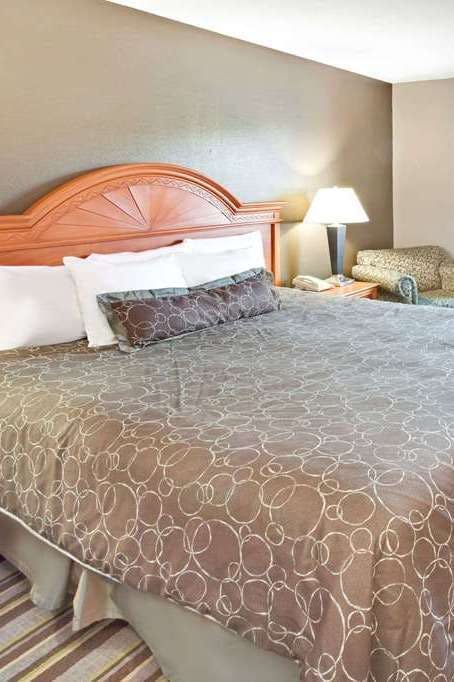 Hotel Super 8 by Wyndham South Bend photo 1