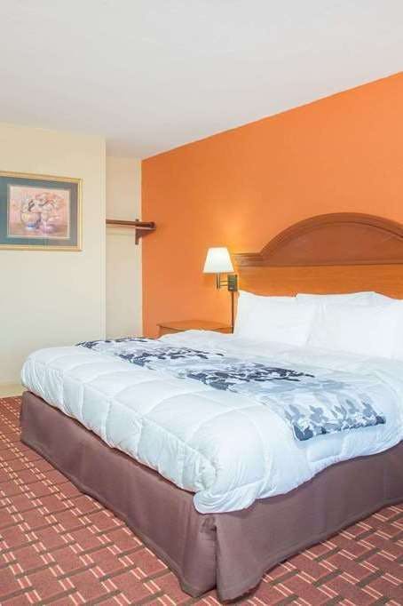 Hotel Days Inn Athens photo 2