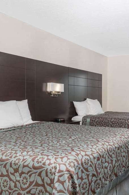 Hotel Days Inn by Wyndham Faribault photo 3