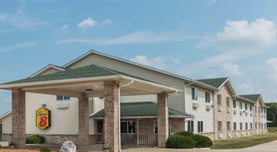 Super 8 by Wyndham Greenville