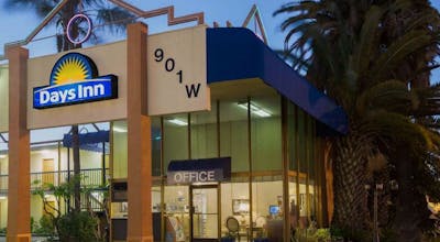 Days Inn Los Angeles Stadium