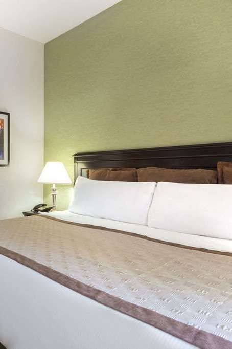 Hotel Hawthorn Extended Stay by Wyndham Kingsland photo 1